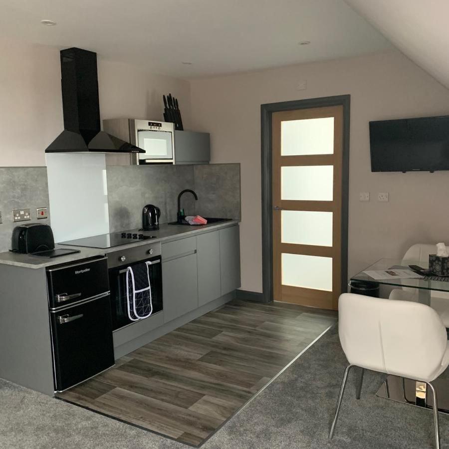 Sunset Studio Apartments Aberaeron Bagian luar foto